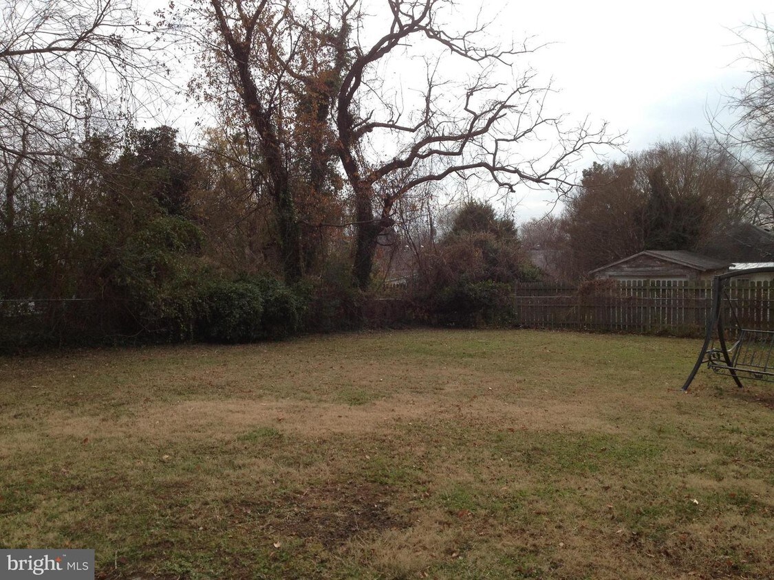 208 Colonial Ave, Colonial Beach, VA 22443 House Rental in Colonial