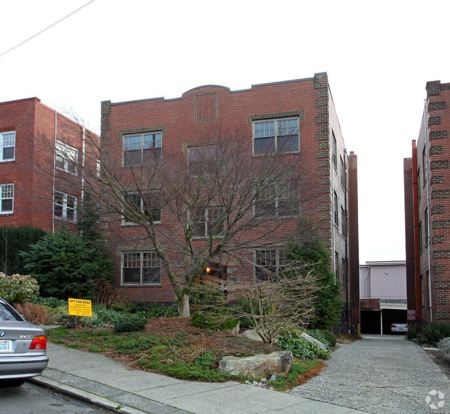 Foto del edificio - Aladdin Apartments