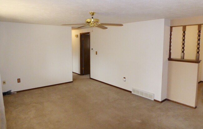 Building Photo - 331 Juniper Pl