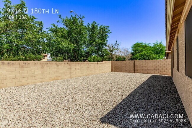 Foto del edificio - 9716 N 180th Ln