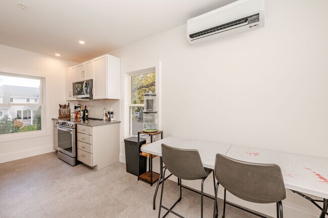 Foto del edificio - 363 Miller Ave