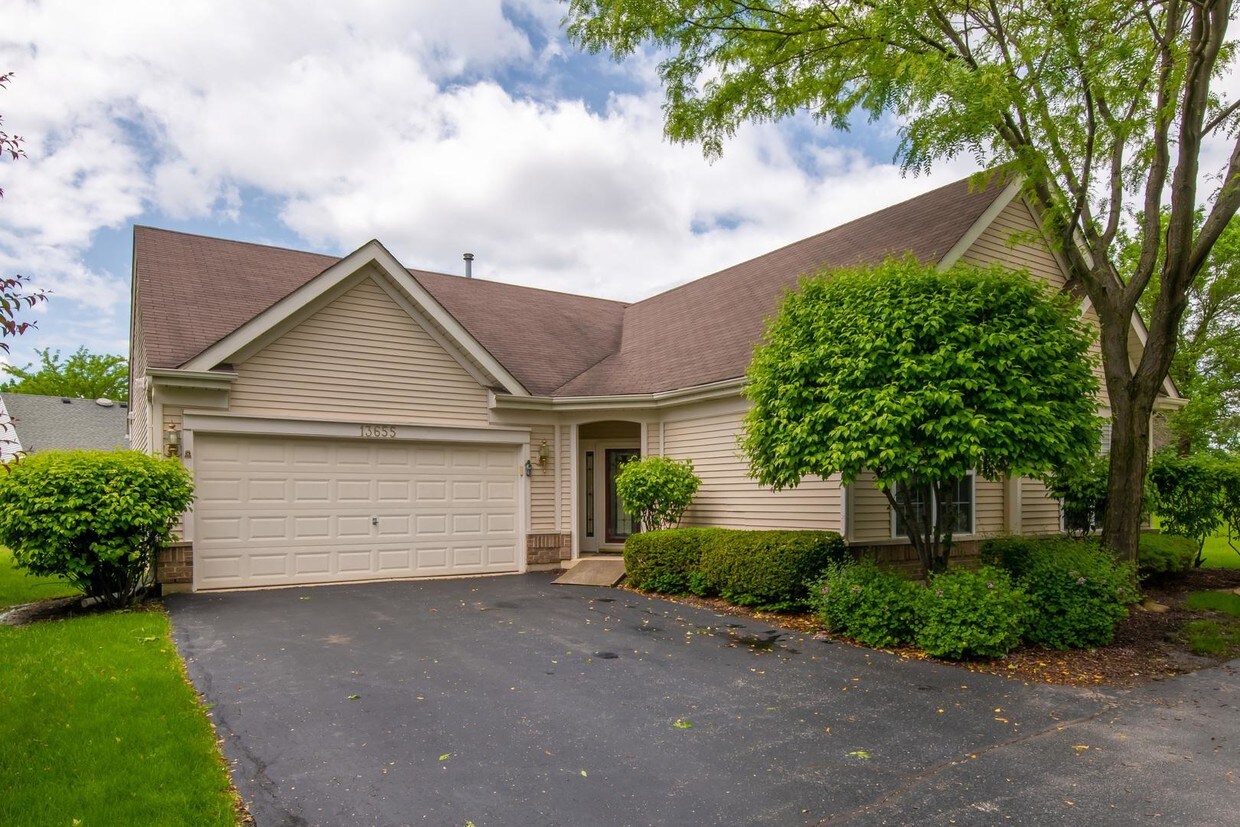 13655 S Redbud Dr, Plainfield, IL 60544 House Rental in Plainfield