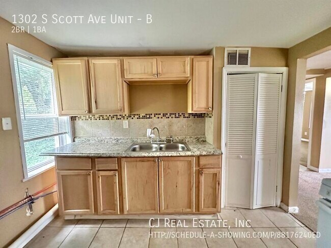 Foto del edificio - 1302 S Scott Ave