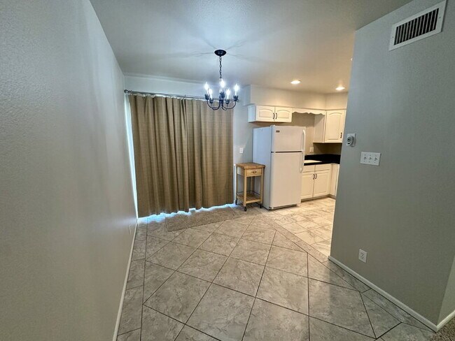 Foto del edificio - 6514 S Lakeshore Dr