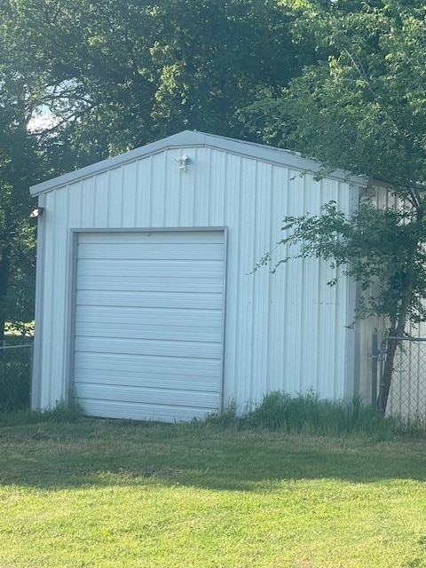 Shed - 318 N Onondago Ave