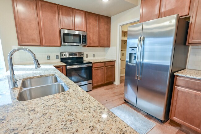 Building Photo - 3057 County Fair Ln