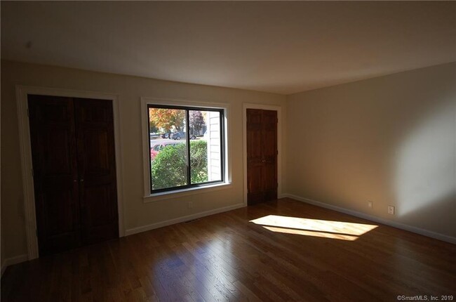 Building Photo - 46 Lawson Ln