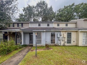 Building Photo - 2830 Louisiana Ave