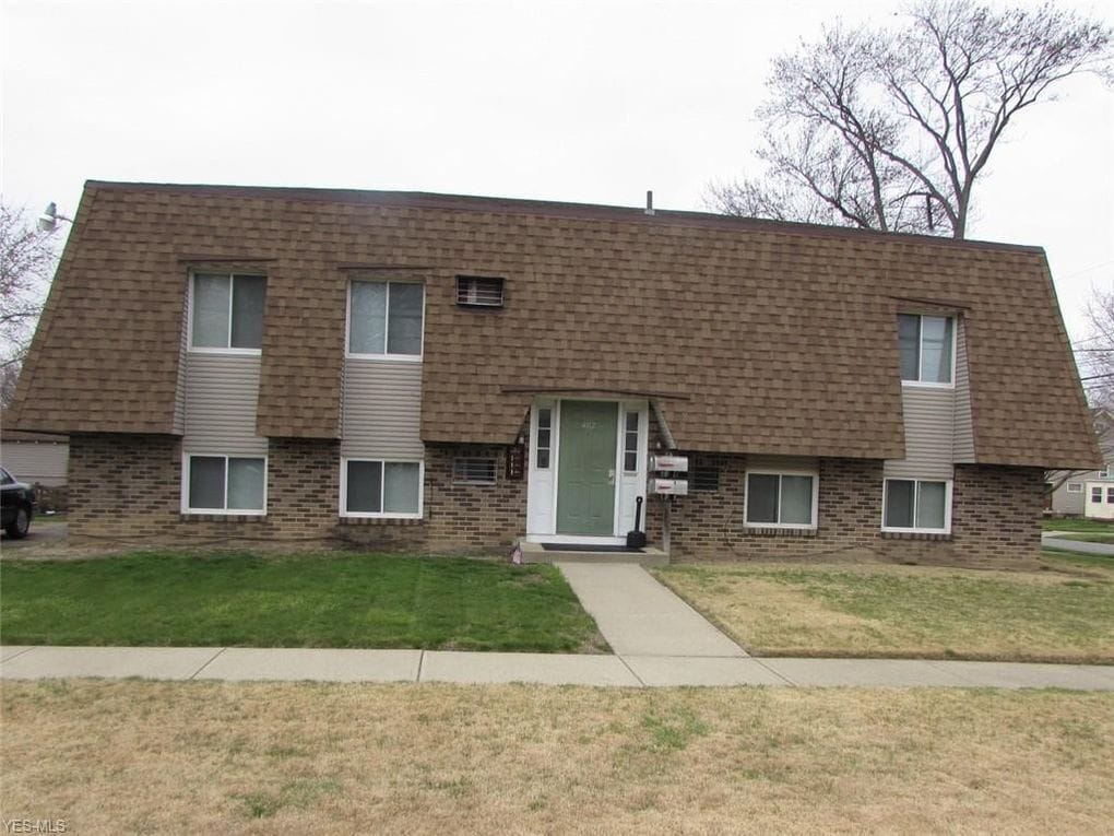 402 Woodland Ave Unit 3, Elyria, OH 44035 Condo for Rent in Elyria, OH