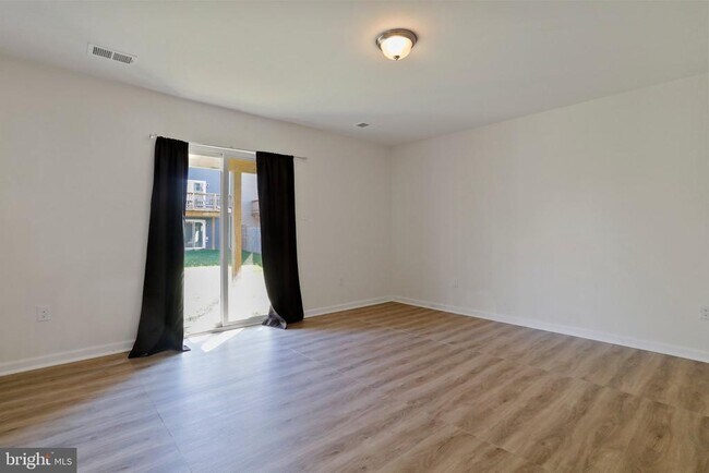 Building Photo - 81 Vespucci Ln