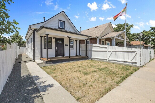 $2,295 - 2 Bed, 1 Bath Newly Renovated Hom... - $2,295 - 2 Bed, 1 Bath Newly Renovated Hom... Apartment