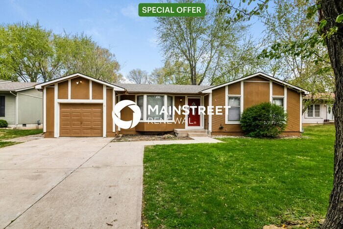 Primary Photo - 3 Bedroom Pet-Friendly Home in Olathe, KS ...