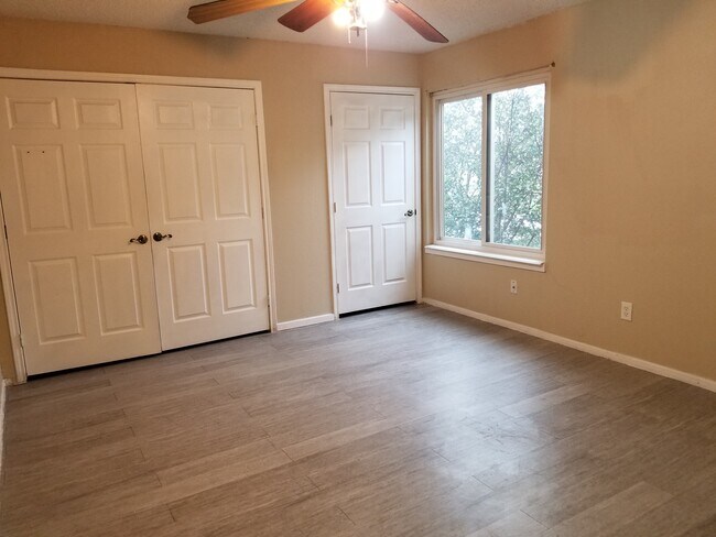 Building Photo - 12715 Carvel Ln