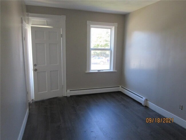 Building Photo - 18 Meeting St