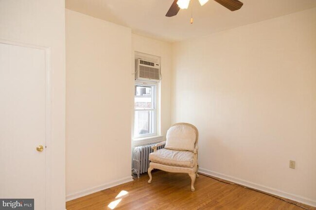 Building Photo - 2306 Spruce St
