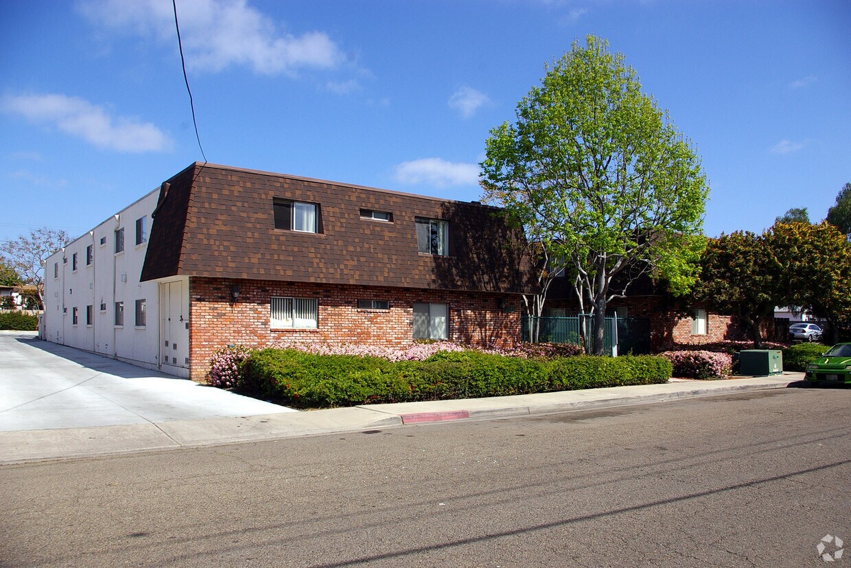 Foto principal - 1075-1085 Del Mar Ave