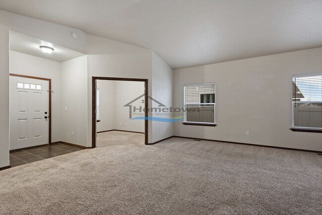 Foto del edificio - 7346 N Carrington Ln
