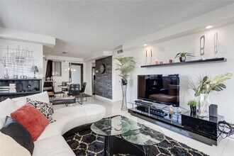 Building Photo - 301 Golden Isles Dr