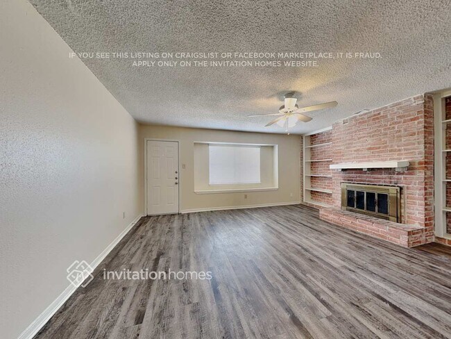 Foto del edificio - 6946 Maple Fox Dr