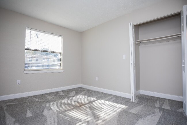 Building Photo - 7350 Blanding Blvd
