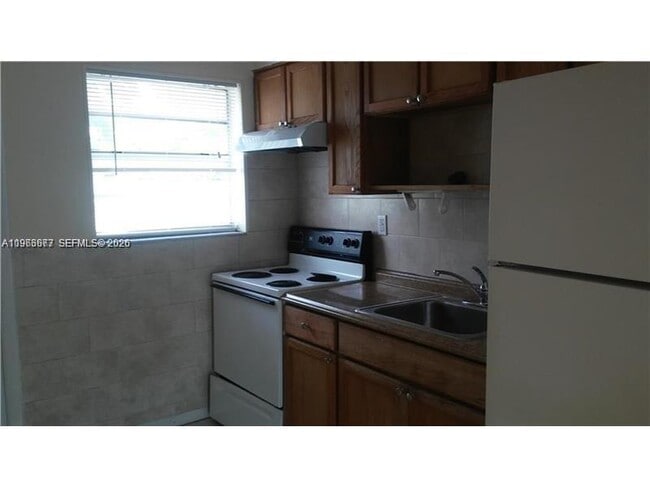 Building Photo - 1013 Foster Rd