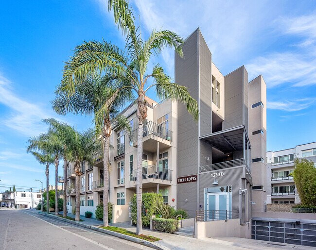 Building Photo - 13320 Beach Ave