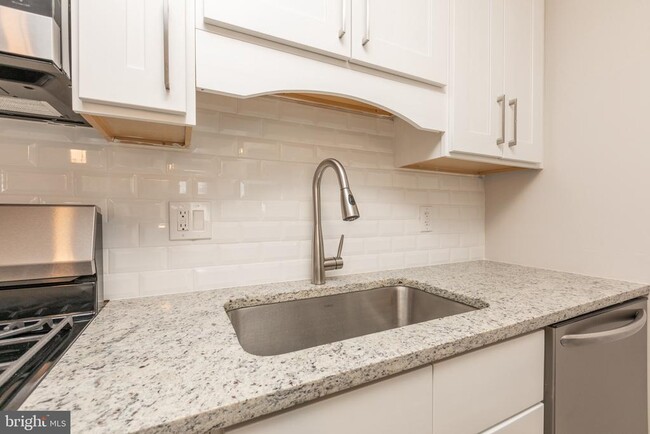 Building Photo - 3060 16th St NW