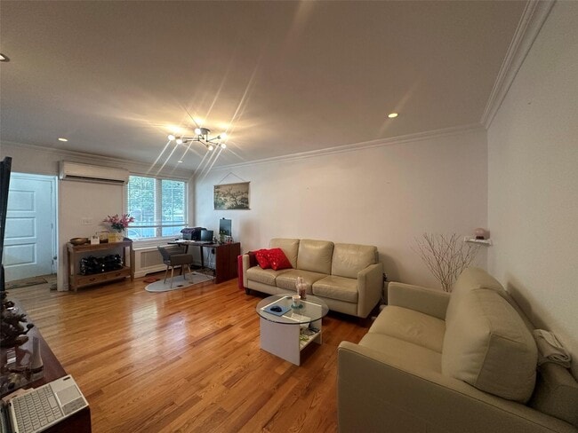 Foto del edificio - 254-15 87th Ave