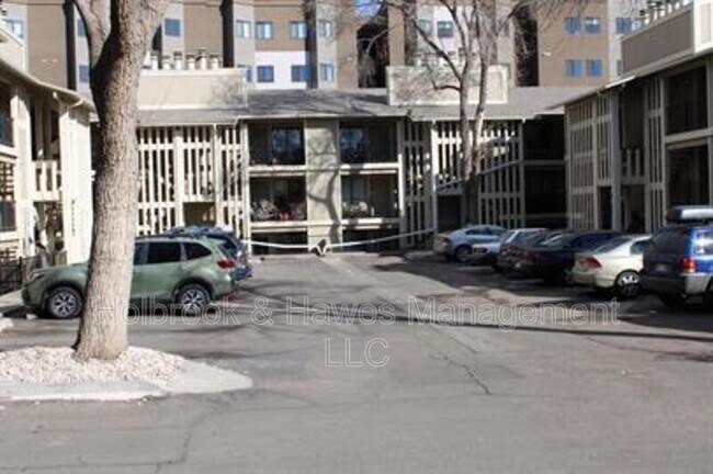Foto del edificio - 1209 W Plum St