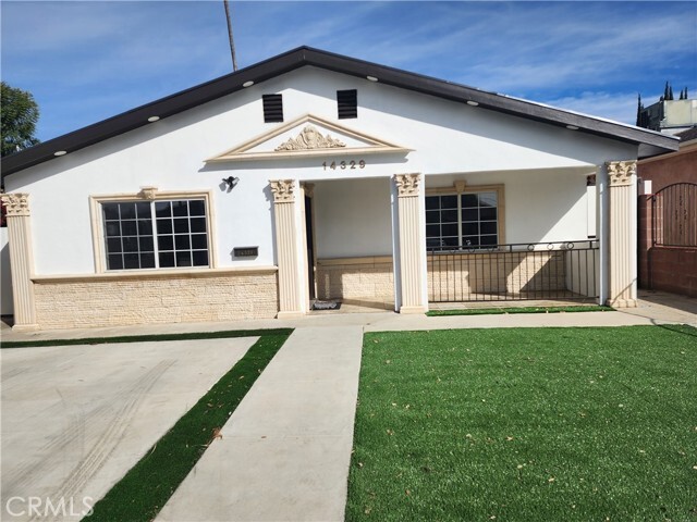 Primary Photo - 14329 Emelita St