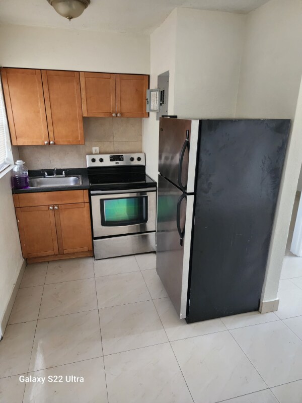 Photo - 133 SW 5th Ct