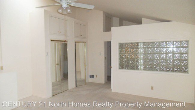 Building Photo - 3 br, 2 bath House - 2201 Grand Ave #4