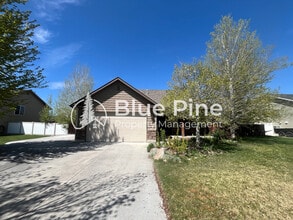 Building Photo - 1941 Oakbrook Rd