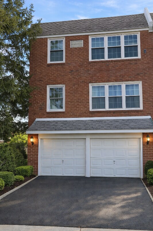 Building Photo - 10849 Lockart Rd