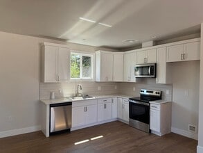 Building Photo - 10636 Viani Way