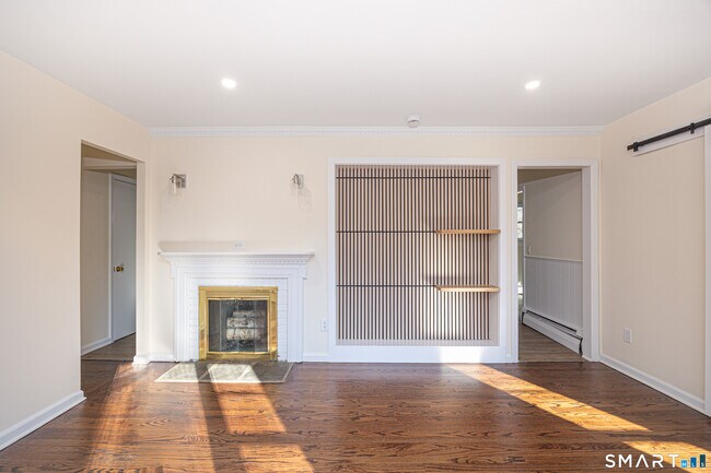 Foto del edificio - 55 Glendale Rd