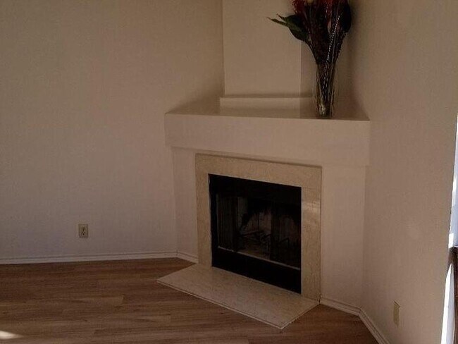 Building Photo - 14234 Emerald Hill Dr