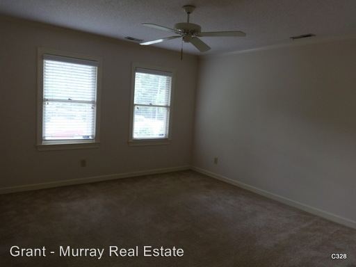 Building Photo - 328 Courtyard Ln