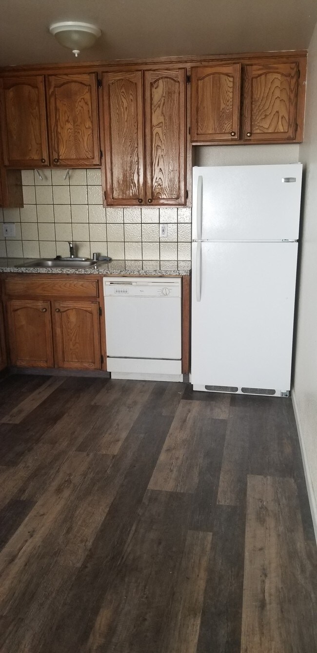 Building Photo - Three Bedroom Apartment on Diablo