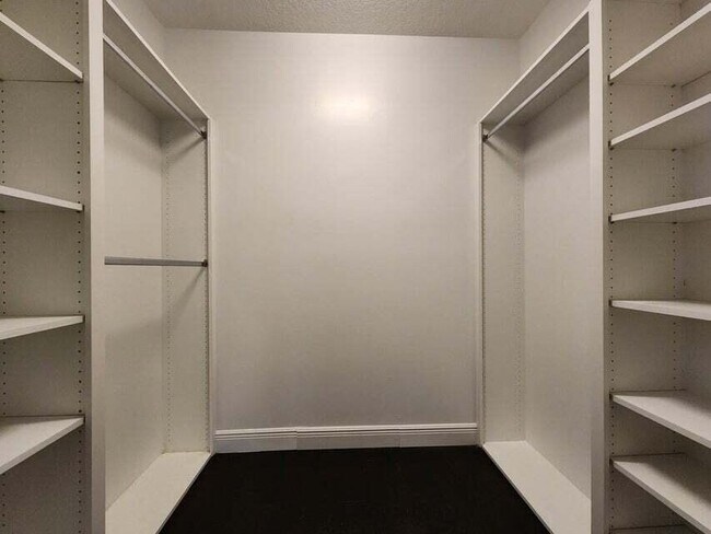 Building Photo - 3025 E Community Dr