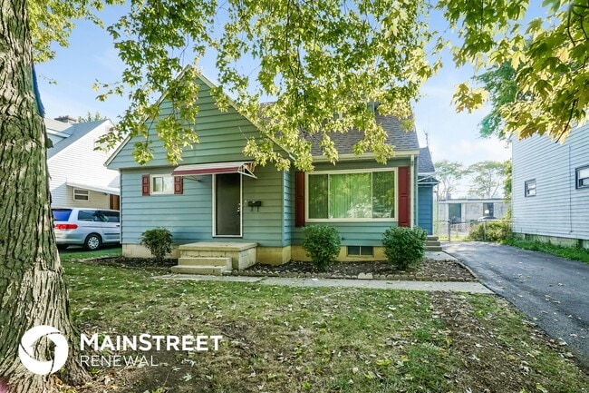 Building Photo - 298 Pineview Dr