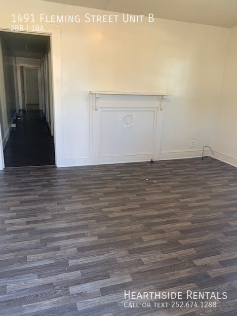 Foto del edificio - 2 Bed / 1 Bath Duplex on Fleming