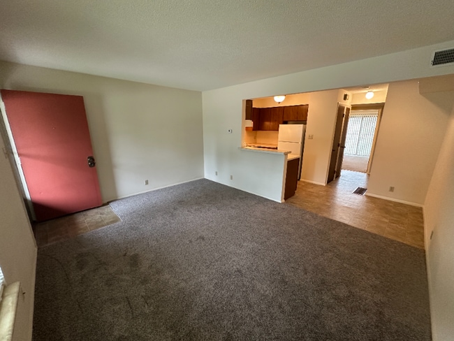 Building Photo - 622 Cumberland Dr