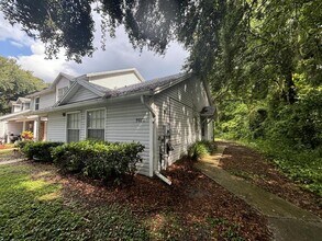 Building Photo - 9600 River Walk Ct