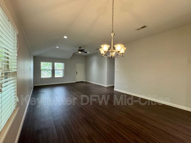 Photo - 3532 Toronto St House