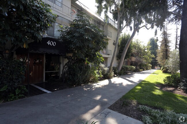 Building Photo - 400 S La Fayette Park Pl