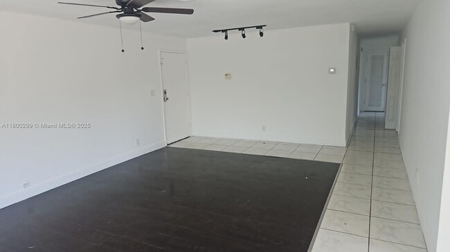 Building Photo - 5300 NW 18th Ct