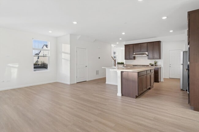 Building Photo - 24507 W Kroll Dr