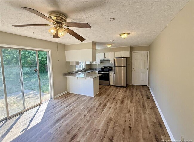 Foto del edificio - 832 Fresno Dr