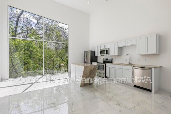 Foto del edificio - 508 NW J St